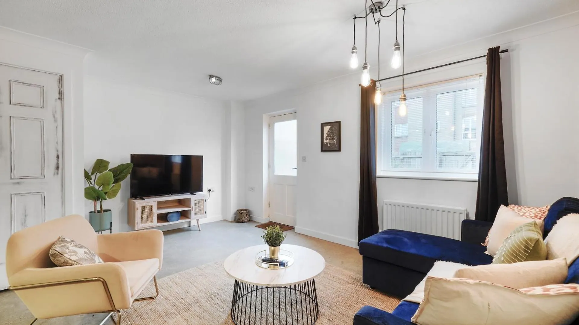 Modern & Stylish House In London - Garden Villa Holiday home