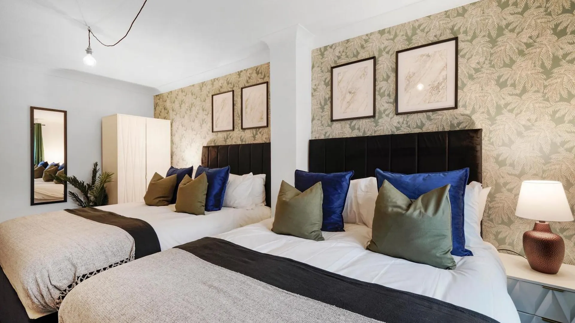 Holiday home Modern & Stylish House In London - Garden Villa