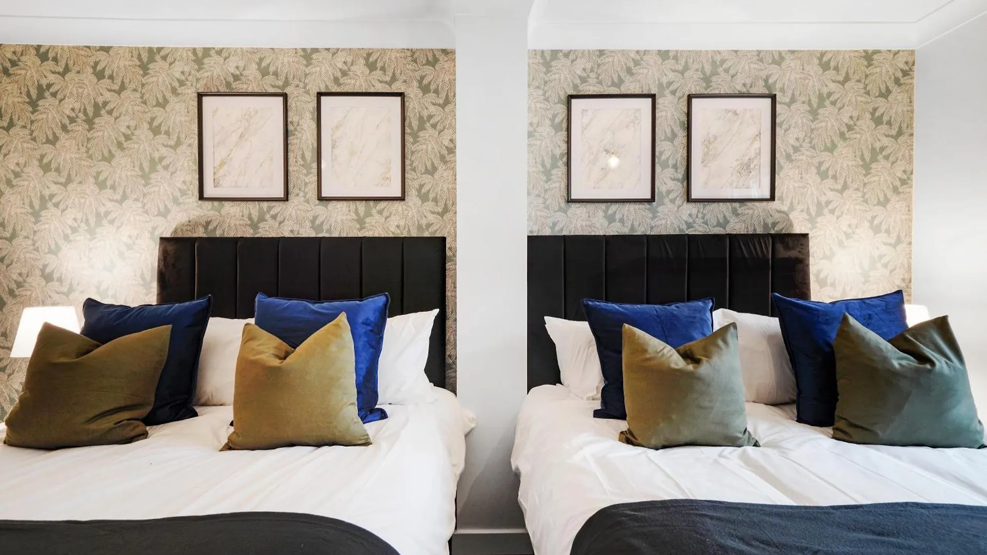 Modern & Stylish House In London - Garden Villa 0*,