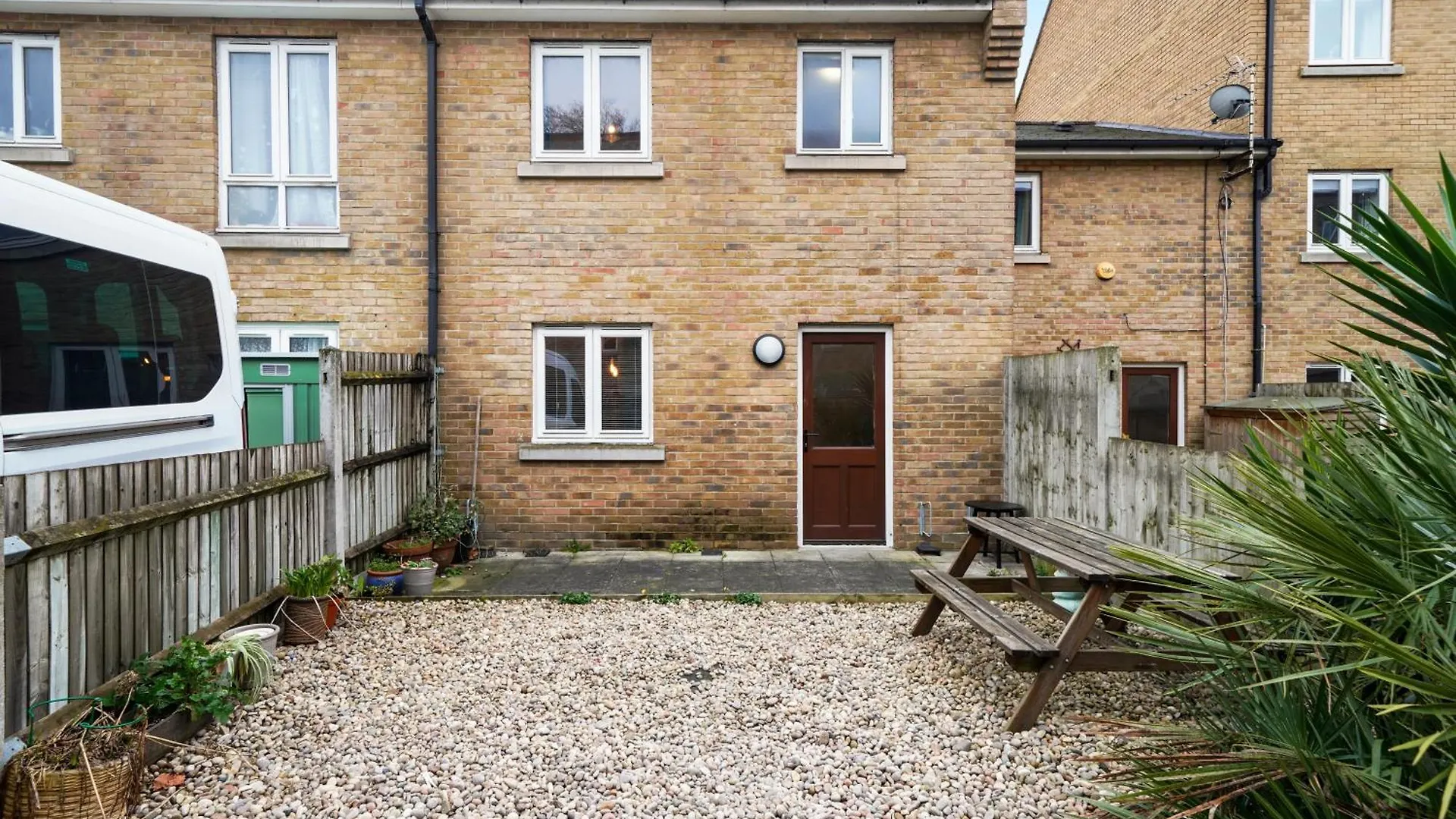Modern & Stylish House In London - Garden Villa Holiday home